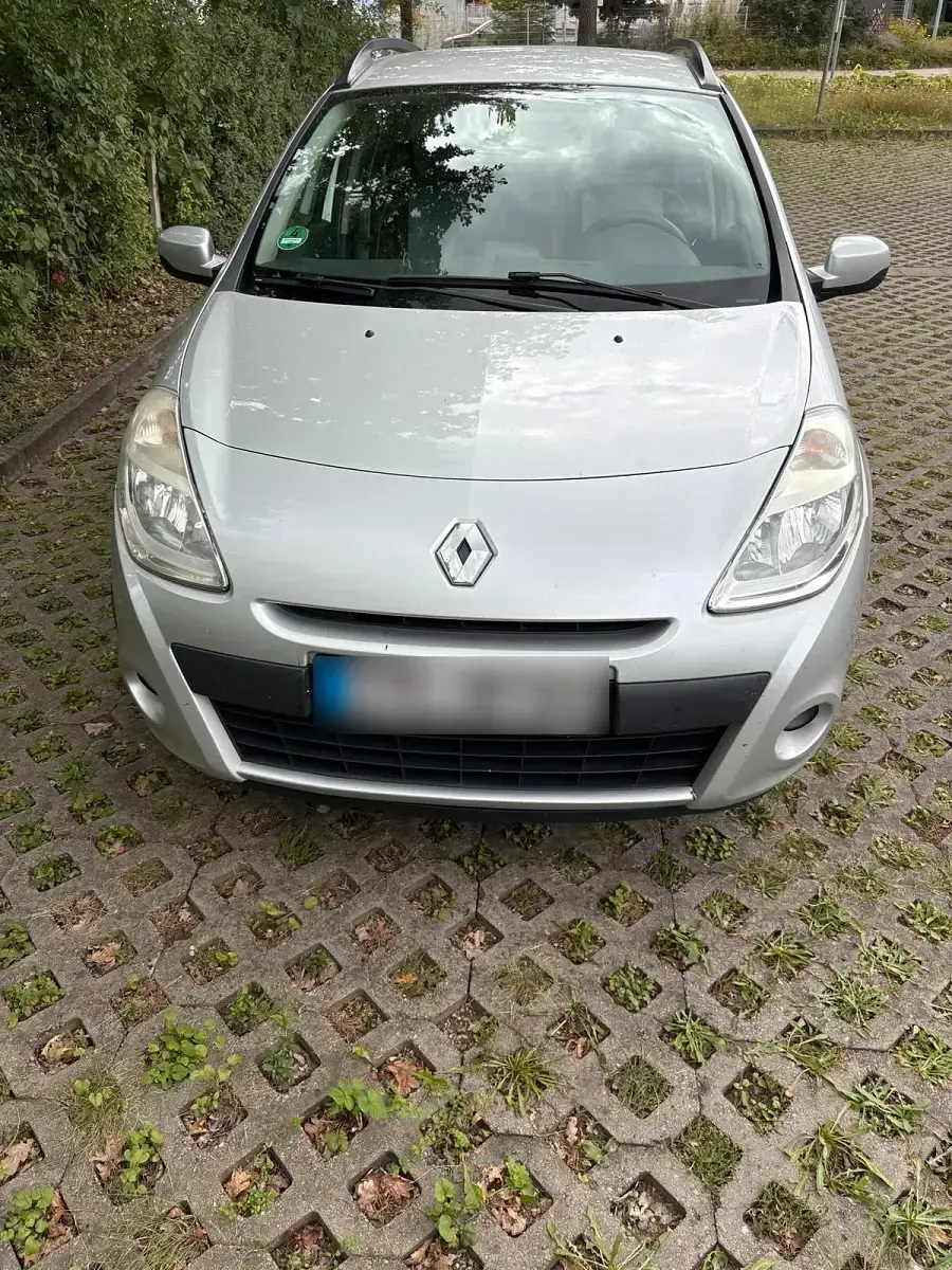 Gebraucht Renault Clio 78 PS (57 kW) 2013 Grau Kombi