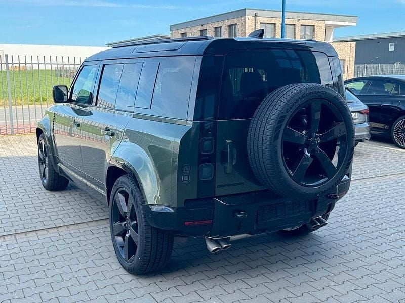 Neu Land Rover Defender HSE Dynamic 426 PS (313 kW) 2026 Grün SUV