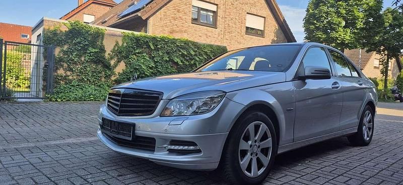 Silber Gebraucht 2010 Mercedes C180 Limousine | 7.000 € (Guter Preis) - Bild 1/4