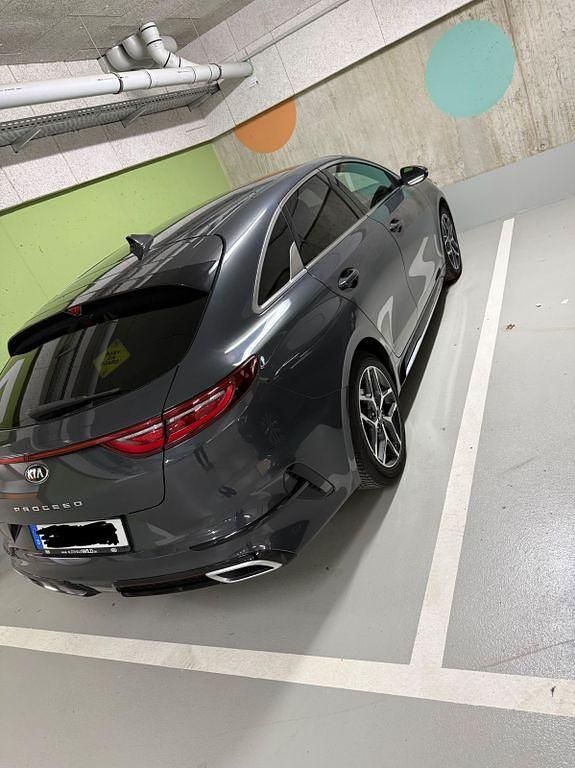 Gebraucht Kia ProCeed GT-Line 140 PS (102 kW) 2019 Silber Kleinwagen