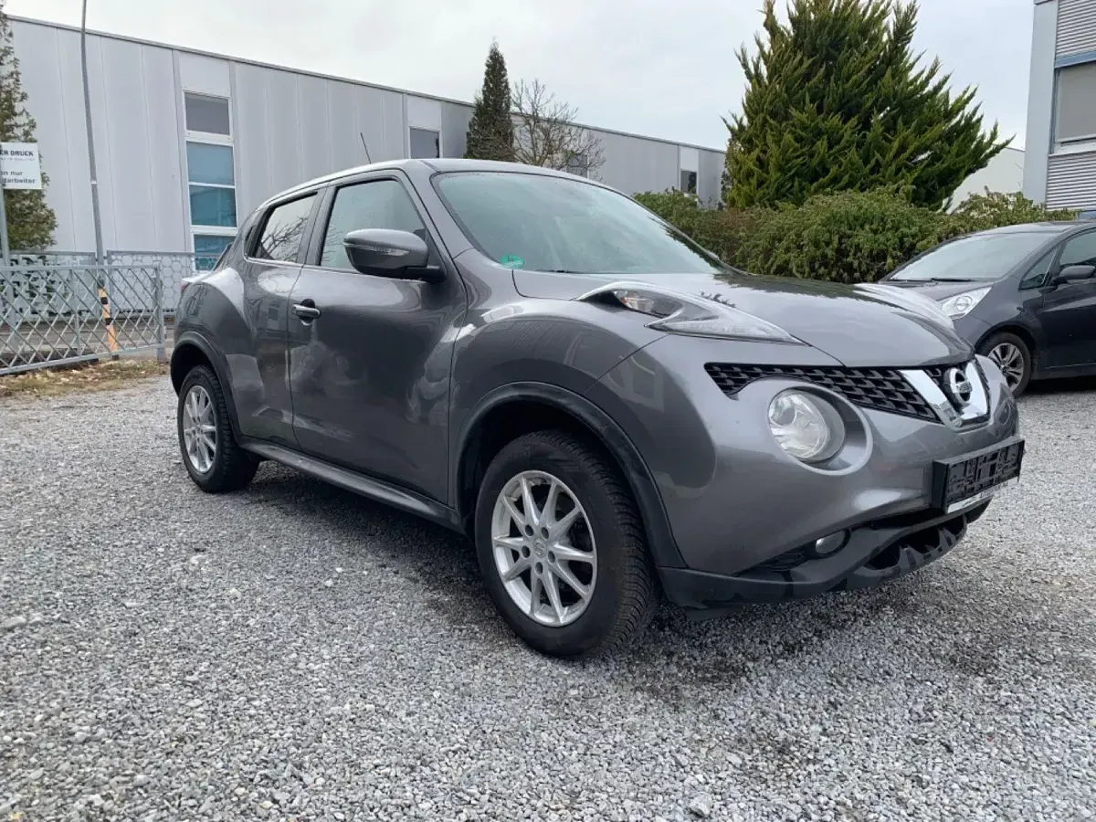 Gebraucht Nissan Juke Acenta 116 PS (85 kW) 2016 Grau SUV