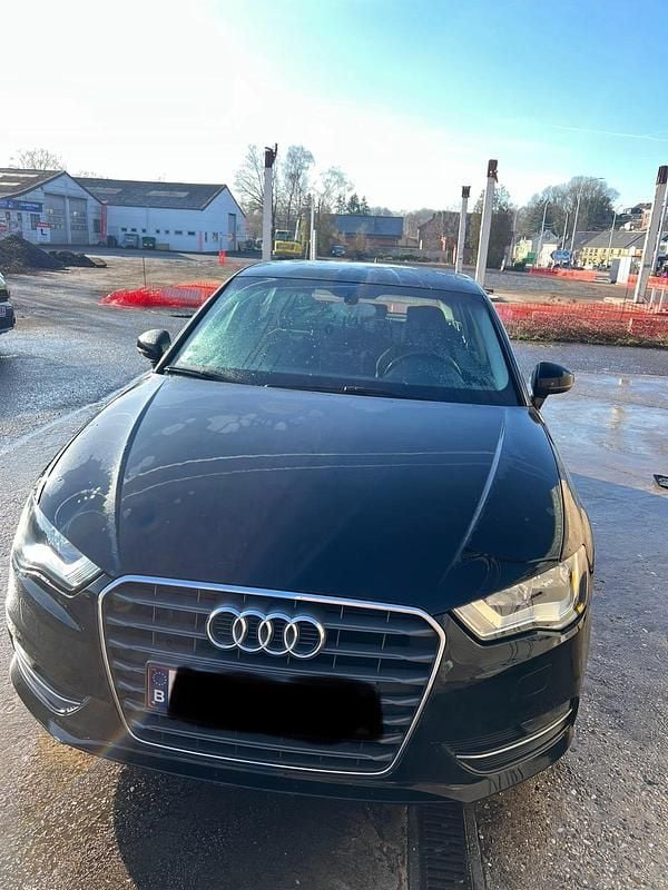 Gebraucht Audi A3 Sportback 105 PS (77 kW) 2013 Schwarz Kleinwagen