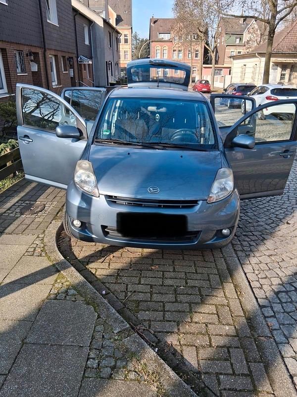 Gebraucht Daihatsu Sirion 91 PS (66 kW) 2011 Grau Kleinwagen