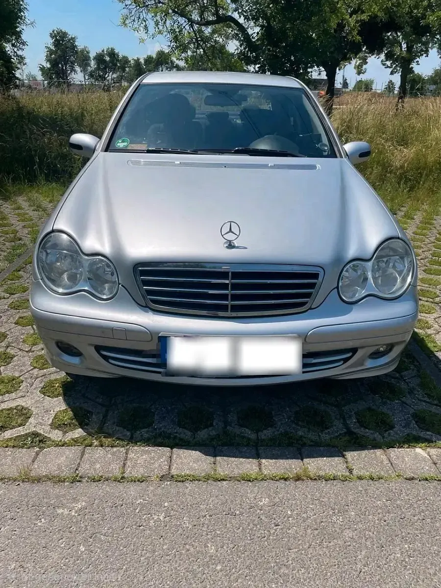 Gebraucht Mercedes C180 143 PS (105 kW) 2006 Silber Limousine