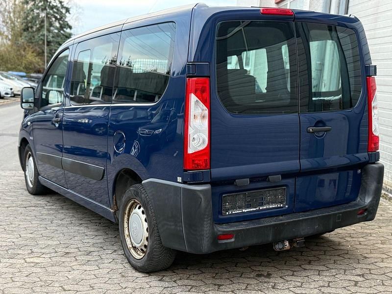 Gebraucht Peugeot TePee 90 PS (66 kW) 2009 Kombi