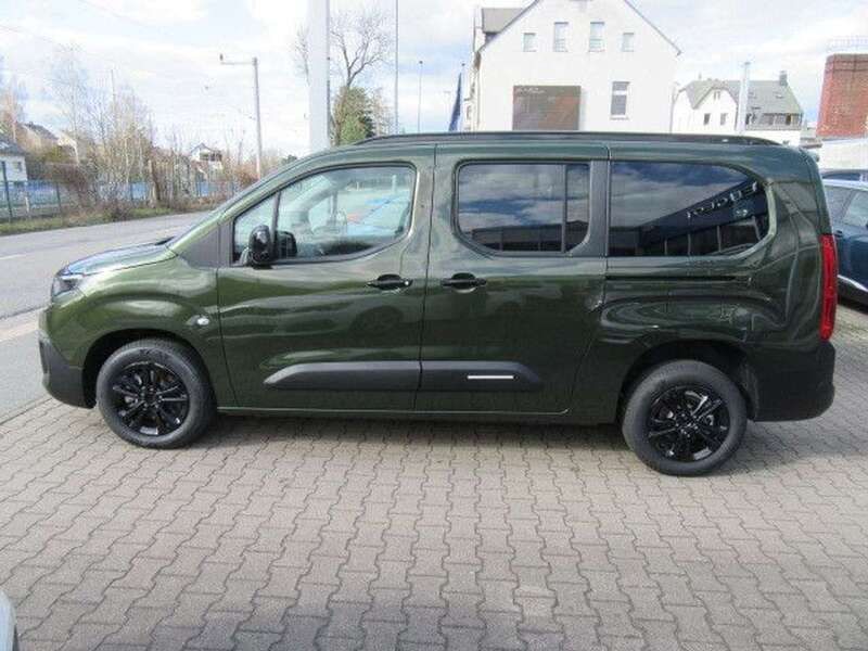 Neu Citroën Berlingo 131 PS (96 kW) 2025 Grün Van / Kleinbus