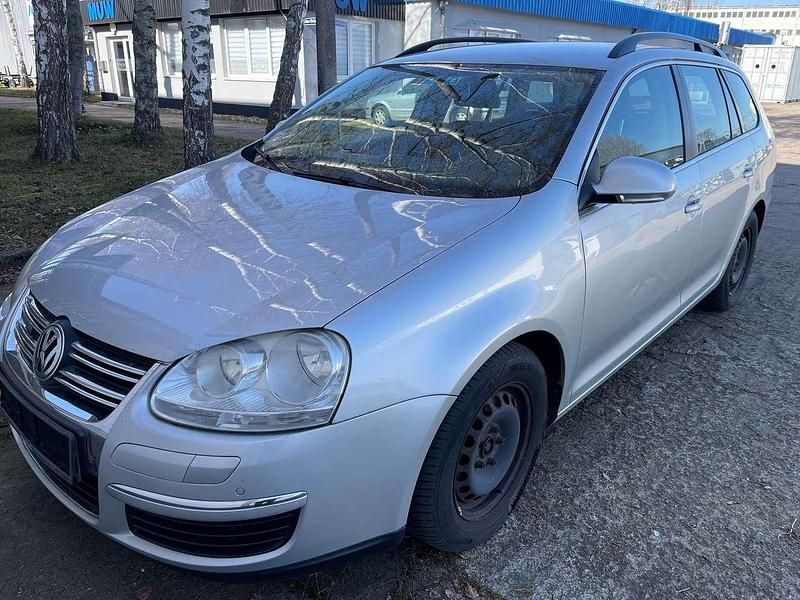 Gebraucht VW Golf V Comfortline 105 PS (77 kW) 2009 Reflexsilber metallic Kombi