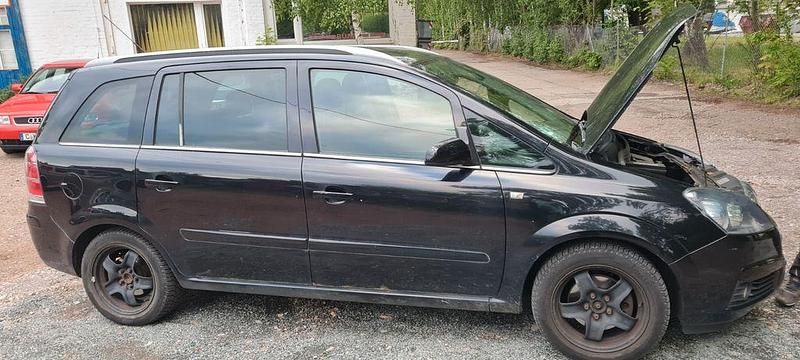 Gebraucht Opel Zafira 140 PS (102 kW) 2006 Schwarz Van / Kleinbus