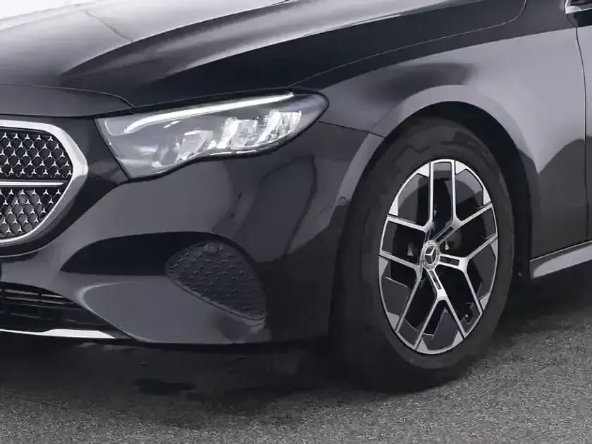 Gebraucht Mercedes E220 Avantgarde 197 PS (144 kW) 2025 Schwarz obsidianschwarz metallic Kombi