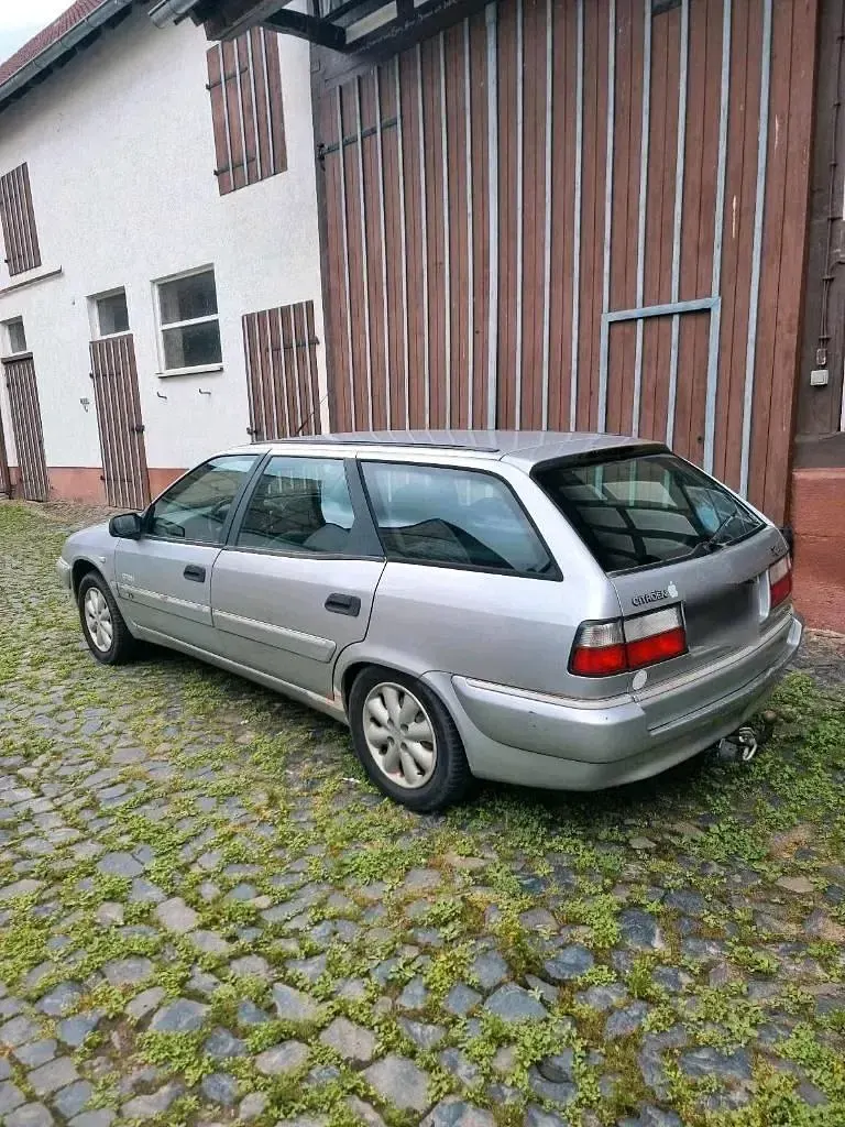 Gebraucht Citroën Xantia 112 PS (82 kW) 1999 Silber Kombi
