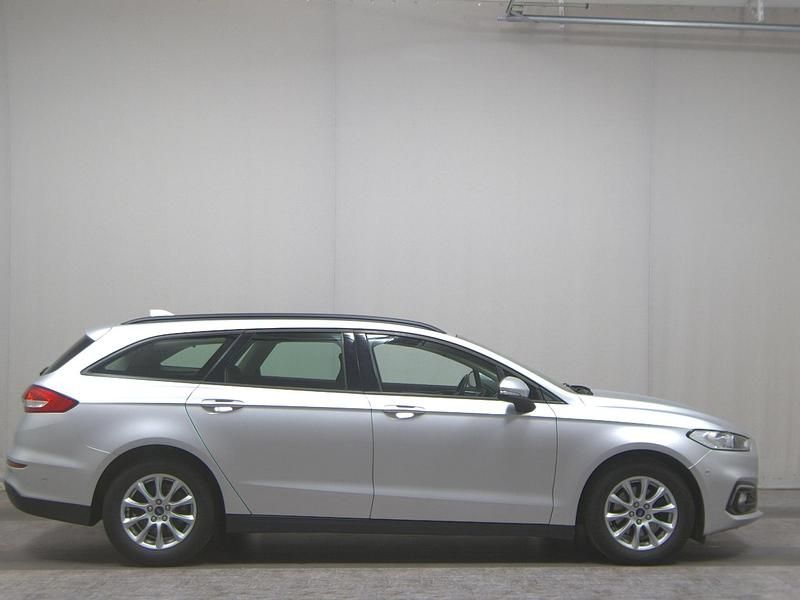 Grau Gebraucht 2021 Ford Mondeo Trend Kombi | 14.980 € (Superpreis) - Bild 1/4