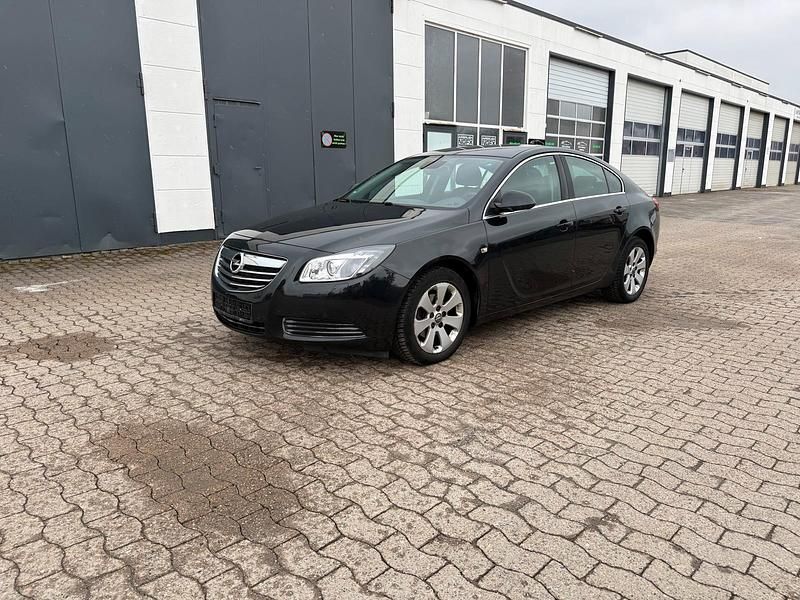 Gebraucht Opel Insignia 131 PS (96 kW) 2010 Schwarz Limousine