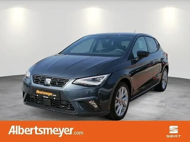 Grau Gebraucht 2024 Seat Ibiza FR Limousine | 21.898 € (Etwas zu teuer) - Bild 1/4