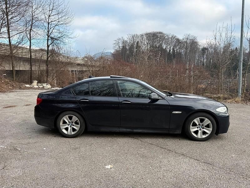 Gebraucht BMW 520 M Sport 184 PS (135 kW) 2011 Schwarz Limousine