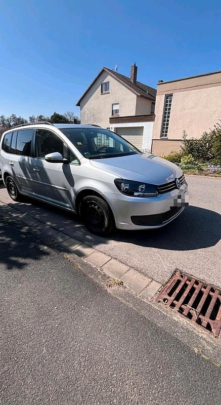 Gebraucht VW Touran 150 PS (110 kW) 2014 Silber Van / Kleinbus