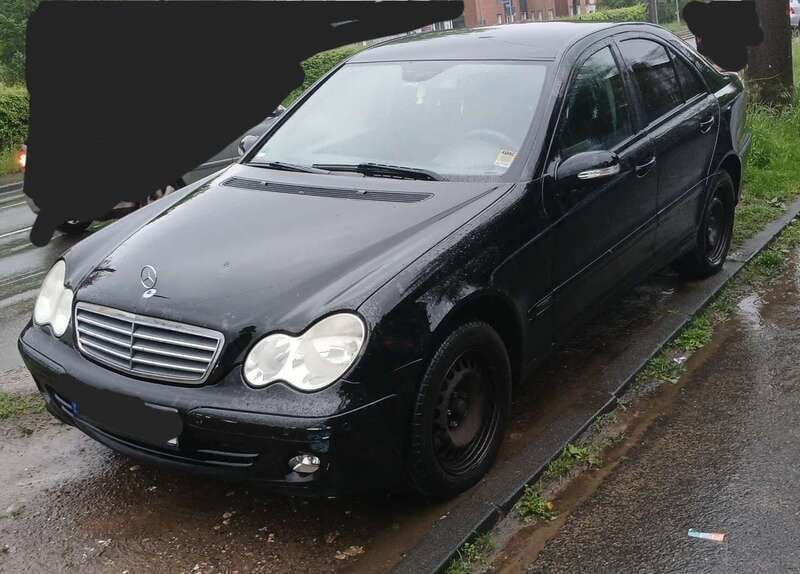 Gebraucht 2004 Mercedes C180 Classic Limousine | 1.400 € (Guter Preis) - Bild 1/4