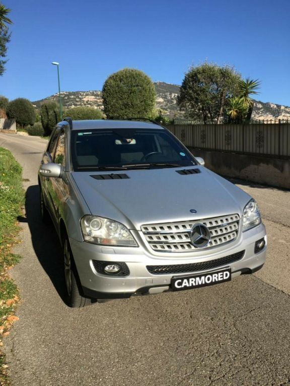 Silber Gebraucht 2006 Mercedes ML500 SUV | 53.900 € - Bild 1/4