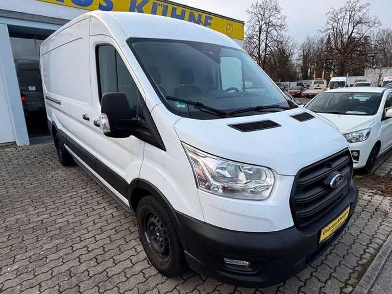 Gebraucht Ford Transit Trend 131 PS (96 kW) 2022 Frostweiß Van