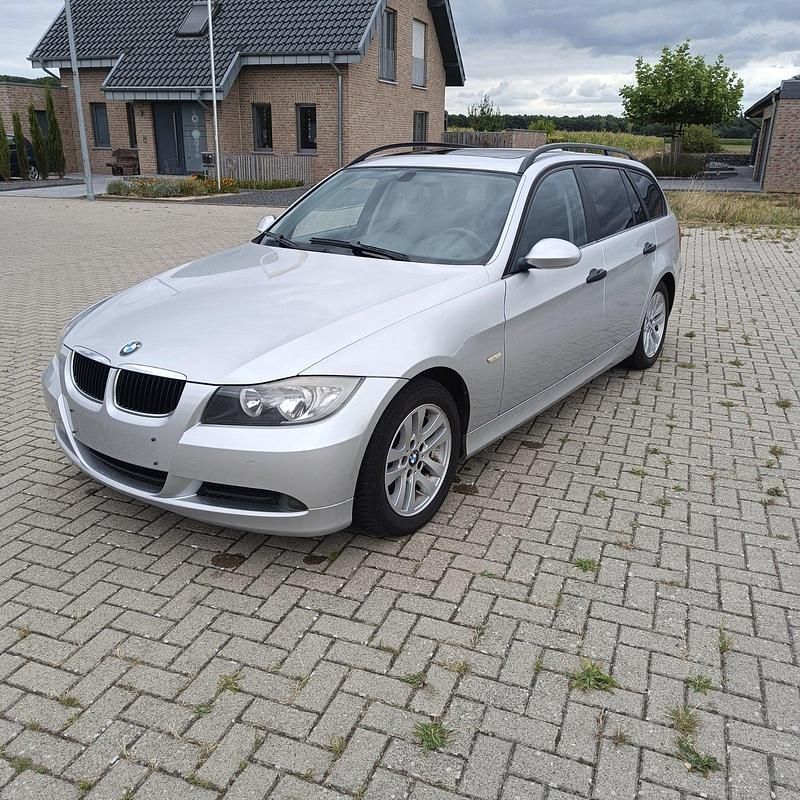 Silber Gebraucht 2006 BMW 320 Kombi | 2.800 € (Guter Preis) - Bild 1/4