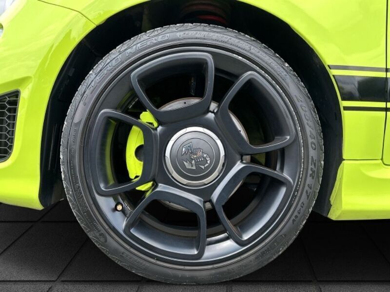 Gebraucht Abarth 595 Pista 160 PS (117 kW) 2019 Adrenalin grün) (gruen Kleinwagen