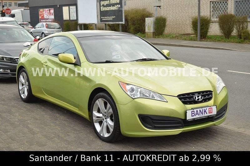Second-hand Hyundai Genesis 213 CP (156 kW) 2010 Verde Coupe