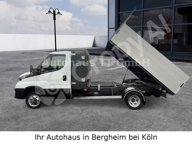 Weiß Gebraucht 2020 Iveco Daily | 37.849 € (Fairer Preis) - Bild 1/4