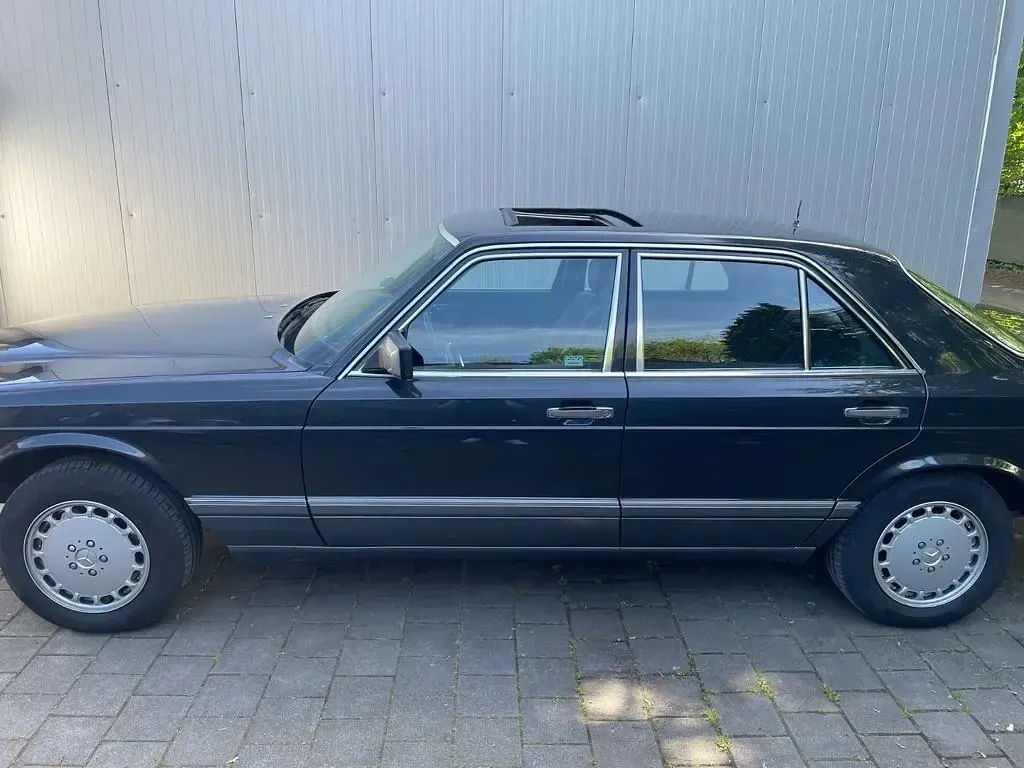 Gebraucht Mercedes S300 179 PS (131 kW) 1991 Schwarz Limousine