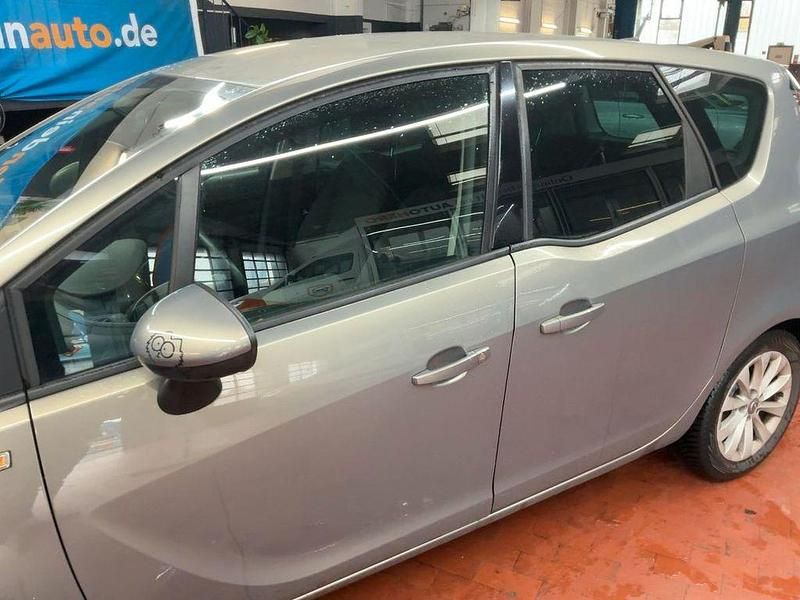 Gebraucht Opel Meriva drive 140 PS (102 kW) 2016 Grau Van / Kleinbus