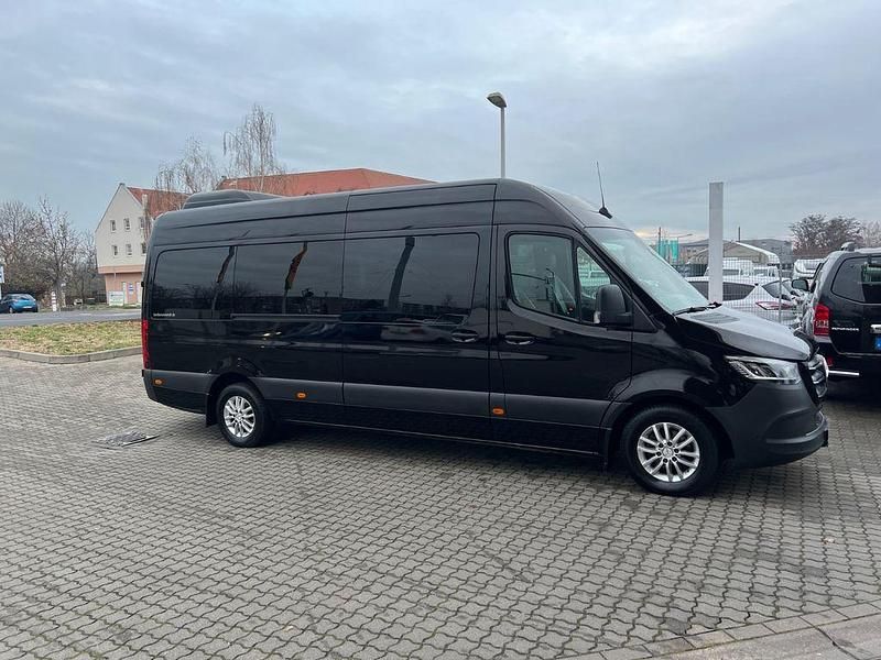 Gebraucht Mercedes Sprinter 170 PS (125 kW) 2023 Schwarz Van