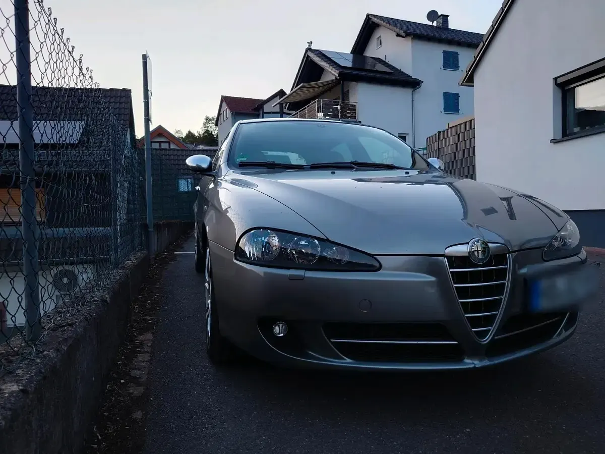 Gebraucht Alfa Romeo 147 120 PS (88 kW) 2008 Silber Kleinwagen