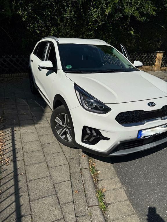 Gebraucht Kia Niro Spirit 141 PS (103 kW) 2021 Weiß SUV