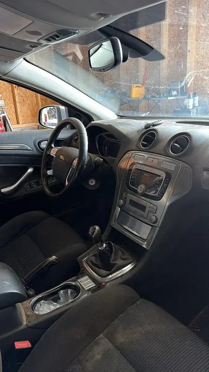 Gebraucht Ford Mondeo Titanium 140 PS (102 kW) 2007 Grau Kombi