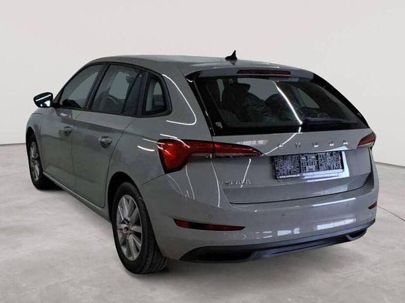 Gebraucht Skoda Scala Ambition 150 PS (110 kW) 2021 Stahlgrau uni Kleinwagen