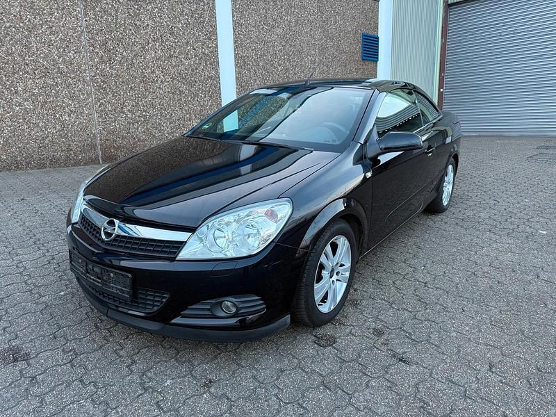 Gebraucht Opel Astra Cabriolet 140 PS (102 kW) 2009 Schwarz Cabrio