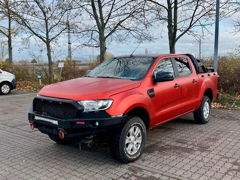 Rot Gebraucht 2017 Ford Ranger Wildtrack Abholung | 13.350 € (Guter Preis) - Bild 1/4