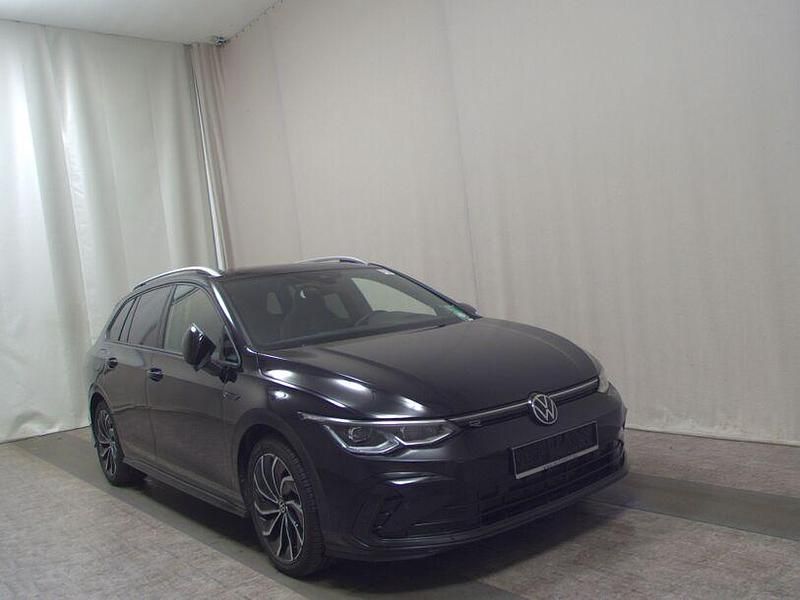 Gebraucht VW Golf VIII R-line 150 PS (110 kW) 2021 Deep black perleffekt Kombi