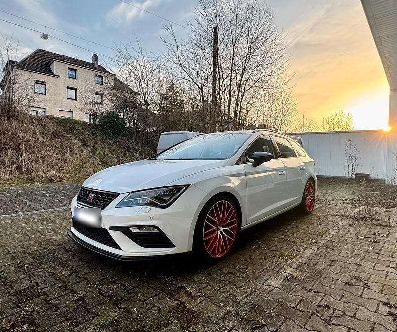 Gebraucht Seat Leon ST CUPRA 300 PS (220 kW) 2019 Weiß Kombi