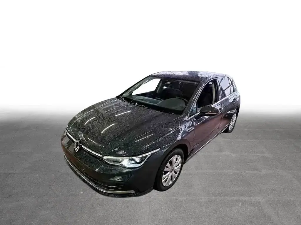 Gebraucht VW Golf VIII Style 131 PS (96 kW) 2024 Uranograu Limousine