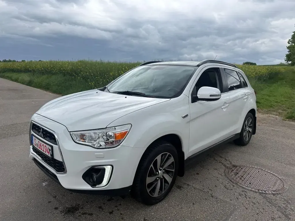 Gebraucht Mitsubishi ASX Diamant Edition 150 PS (110 kW) 2015 Weiß SUV