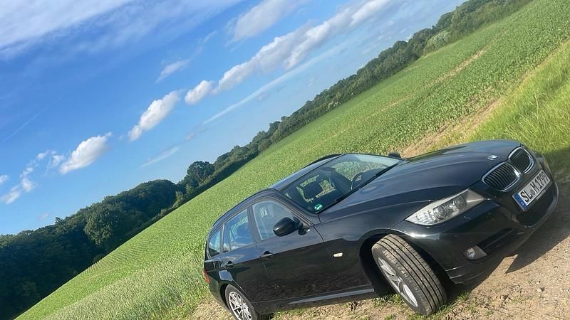 Schwarz Gebraucht 2011 BMW 320 Kombi | 5.750 € (Etwas zu teuer) - Bild 1/4