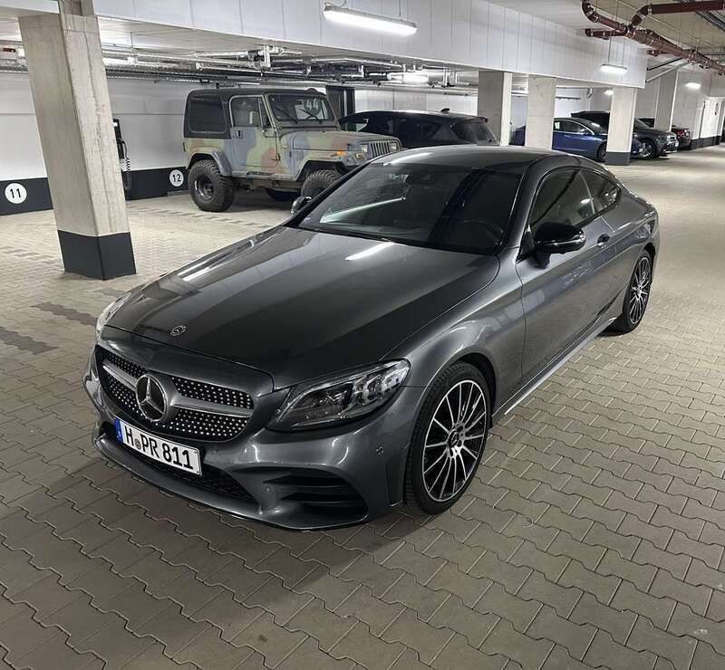 Grau Gebraucht 2019 Mercedes C400 AMG line Coupé | 32.999 € (Guter Preis) - Bild 1/4