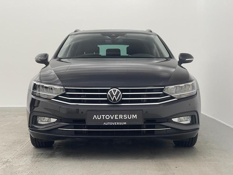Gebraucht VW Passat Business 150 PS (110 kW) 2022 Mangangrau metallic Kombi