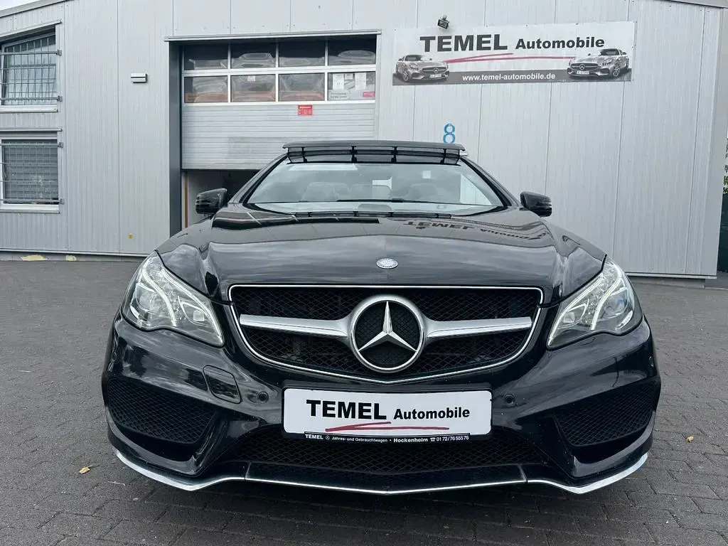 Usado Mercedes E220 AMG 170 CV (125 kW) 2016 Negro Descapotable