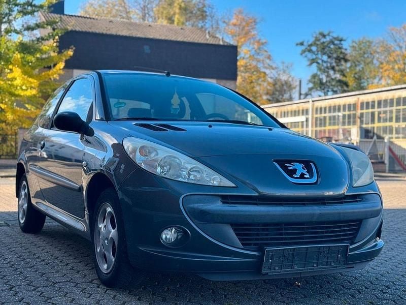 Gebraucht Peugeot 206+ Basis 60 PS (44 kW) 2011 Grau Kleinwagen