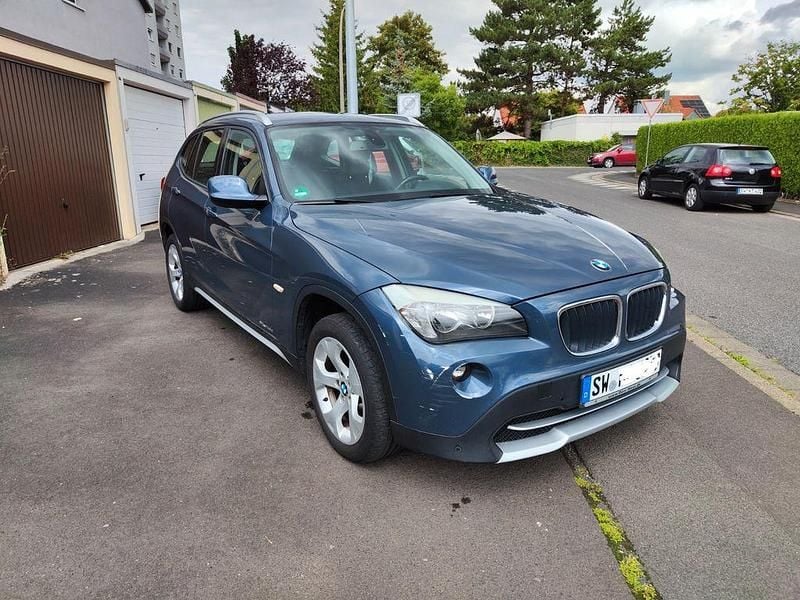 Blau Gebraucht 2010 BMW X1 SUV | 7.590 € (Guter Preis) - Bild 1/4