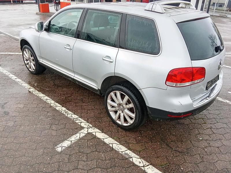 Gebraucht VW Touareg 229 PS (168 kW) 2006 Silber SUV