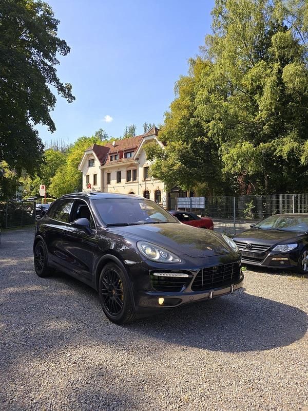 Schwarz Gebraucht 2011 Porsche Cayenne Turbo S SUV | 19.500 € - Bild 1/4