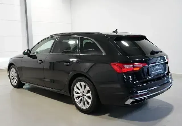 Gebraucht Audi A4 Advanced Plus 163 PS (119 kW) 2022 Mythosschwarz (metallic) Kombi