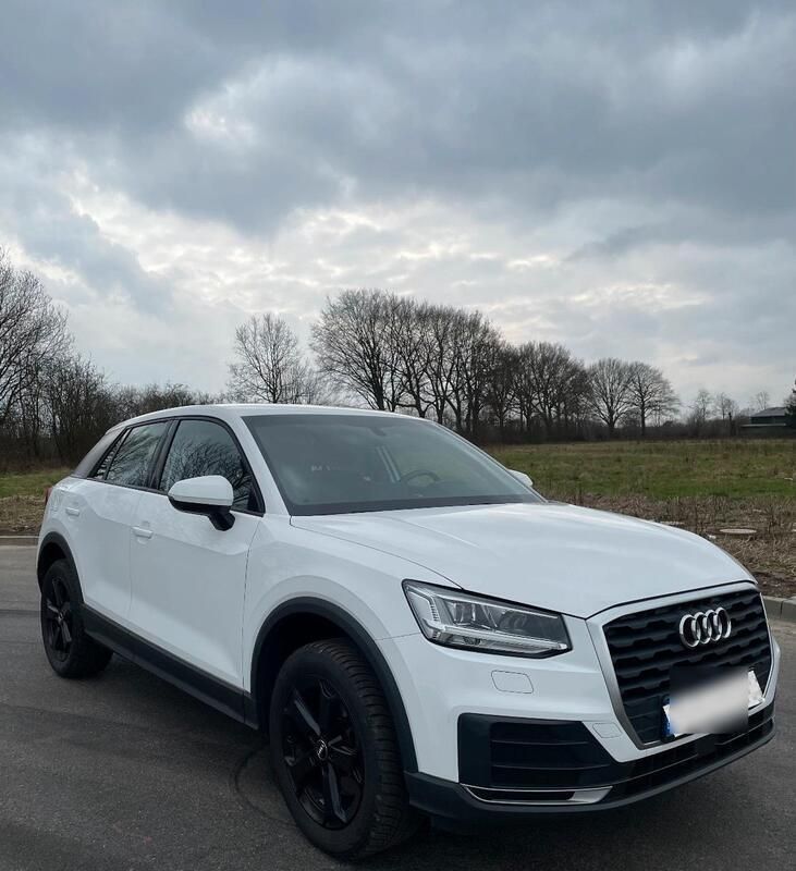Weiß Gebraucht 2017 Audi Q2 Ambiente SUV | 18.800 € (Fairer Preis) - Bild 1/4