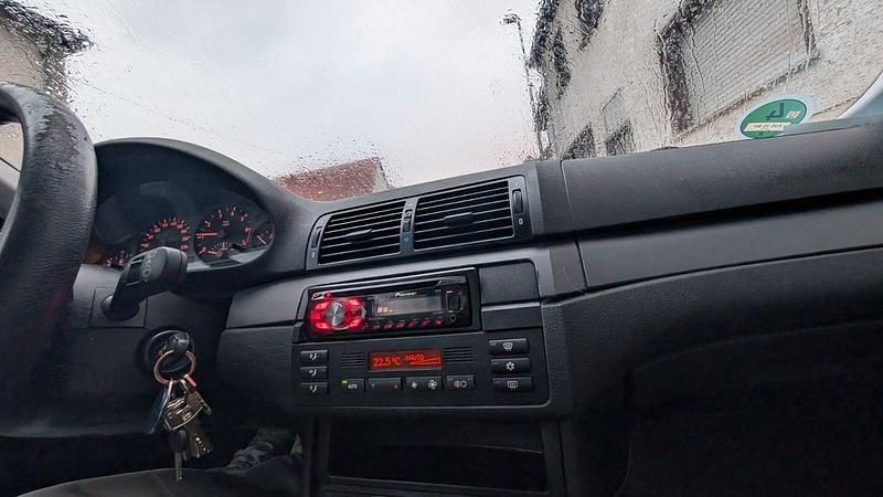 Gebraucht BMW 316 116 PS (85 kW) 2002 Silber Limousine